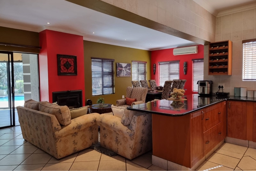 3 Bedroom Property for Sale in WestLake Country Safari Estate North West